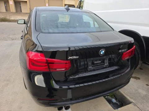 More photos of 2018 BMW 3 Series 330i xDrive at RightDrive - 6930 Alameda, TX
