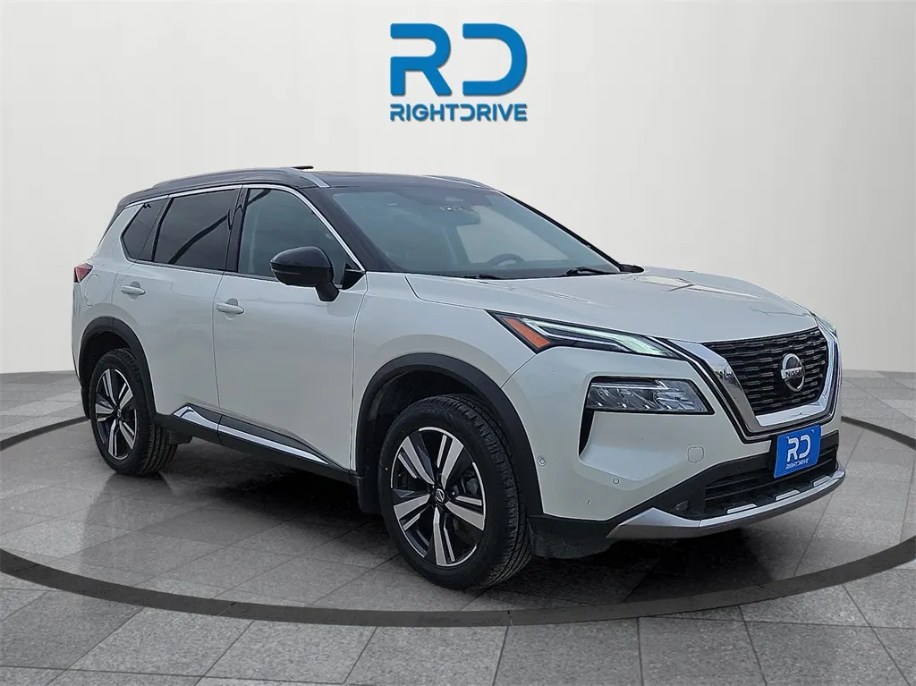 White 2021 Nissan Rogue Platinum for sale in El Paso, TX