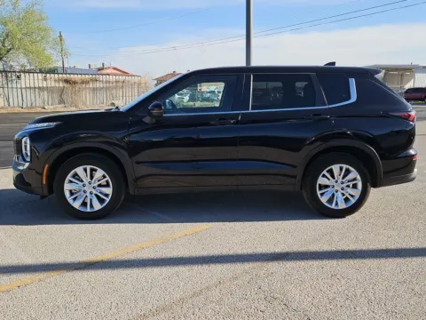 More photos of 2025 Mitsubishi Outlander ES at RightDrive - 6930 Alameda, TX