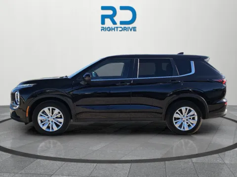 More photos of 2025 Mitsubishi Outlander ES at RightDrive - 6930 Alameda, TX