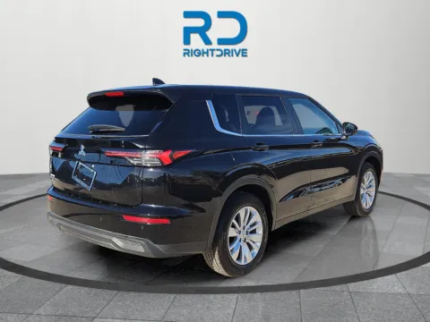 Another view of 2025 Mitsubishi Outlander ES for sale in El Paso, TX at RightDrive - 6930 Alameda