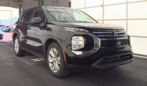 More photos of 2025 Mitsubishi Outlander ES at RightDrive - 6930 Alameda, TX