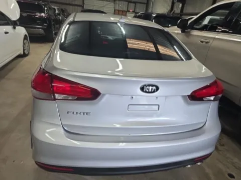 More photos of 2018 Kia Forte LX at RightDrive - 6930 Alameda, TX
