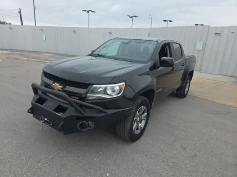 Another view of 2019 Chevrolet Colorado Z71 for sale in El Paso, TX at RightDrive - 6930 Alameda