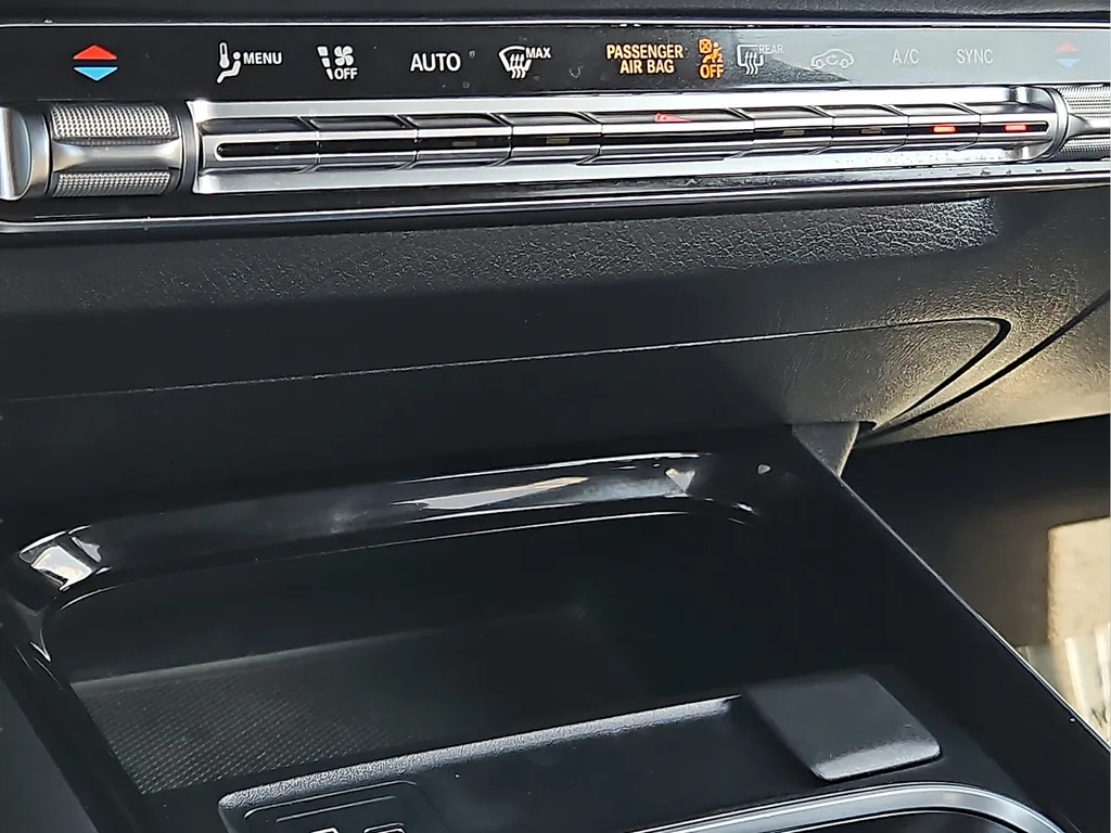 Mercedes-Benz GLA photo 21