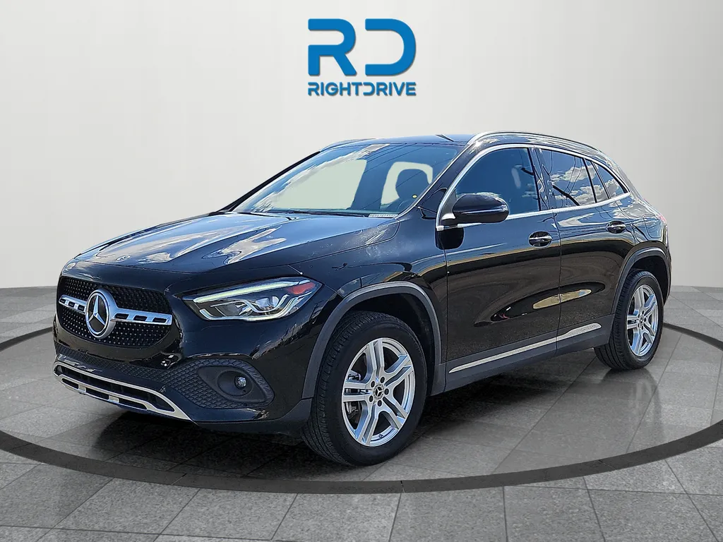 Mercedes-Benz GLA photo 6