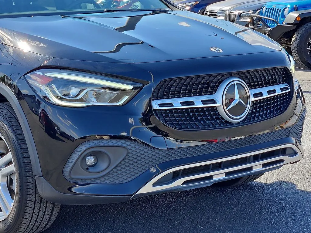 Mercedes-Benz GLA photo 7