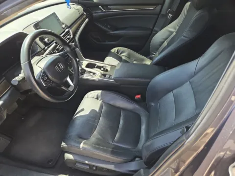 More photos of 2018 Honda Accord EX-L at RightDrive - 6930 Alameda, TX