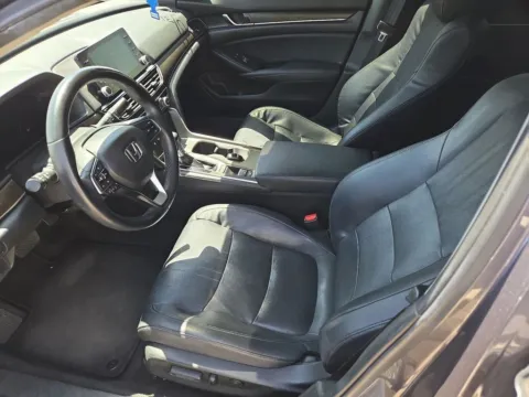 More photos of 2018 Honda Accord EX-L at RightDrive - 6930 Alameda, TX