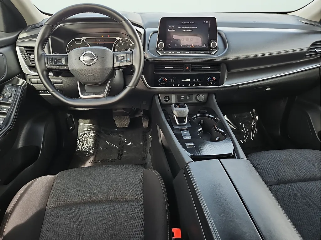 Nissan Rogue photo 13