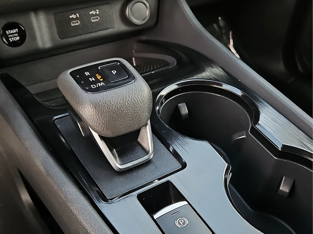 Nissan Rogue photo 25