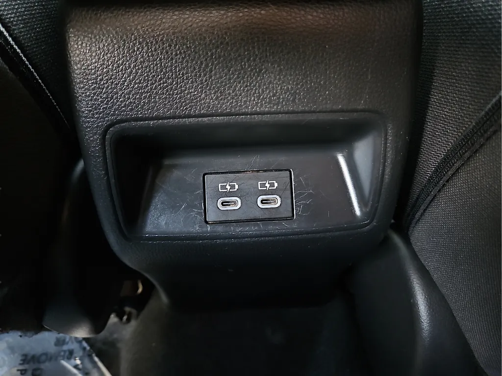 2024 Toyota Corolla LE - Photo 12