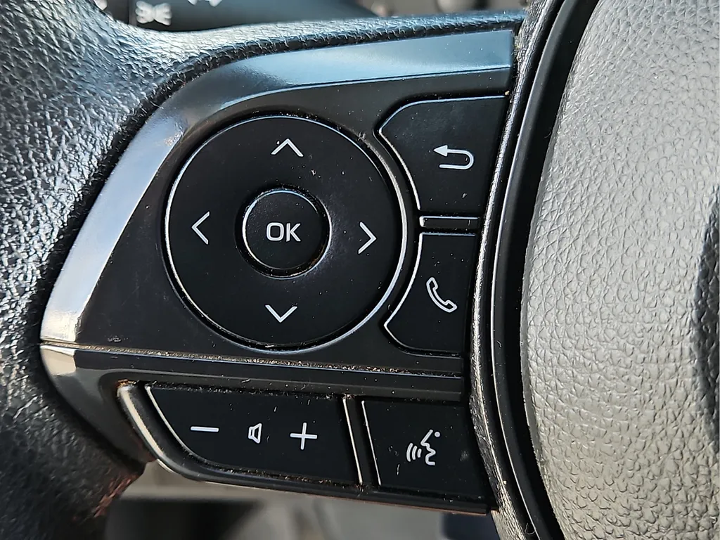 2024 Toyota Corolla LE - Photo 23