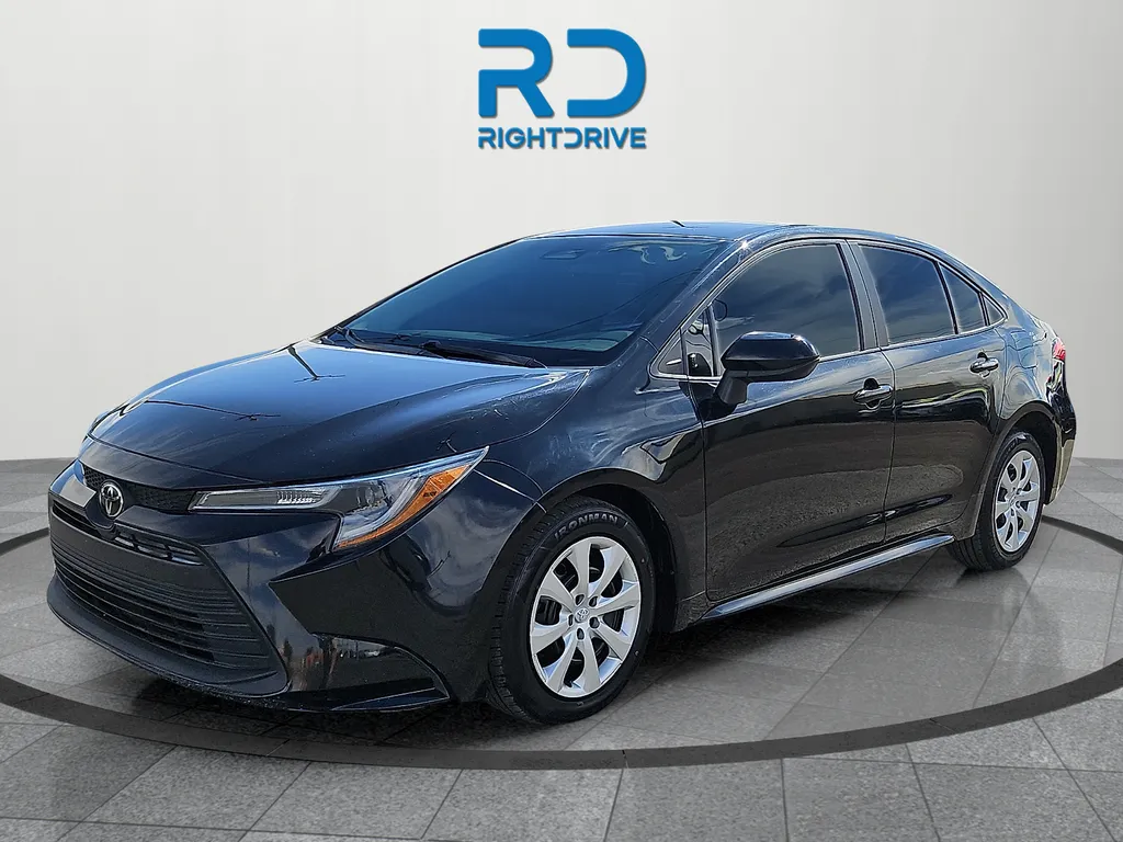 2024 Toyota Corolla LE - Photo 7
