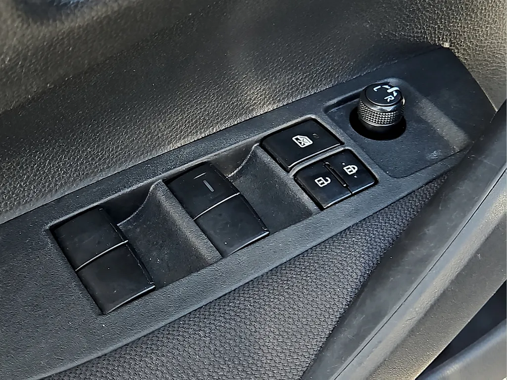 2024 Toyota Corolla LE - Photo 16