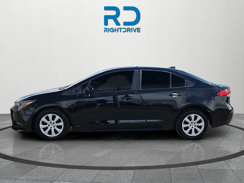 2024 Toyota Corolla LE - Photo 6