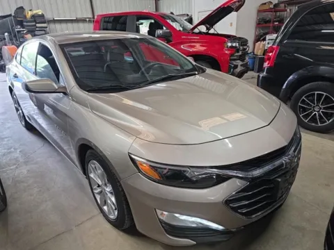 More photos of 2022 Chevrolet Malibu LT at RightDrive - 6930 Alameda, TX