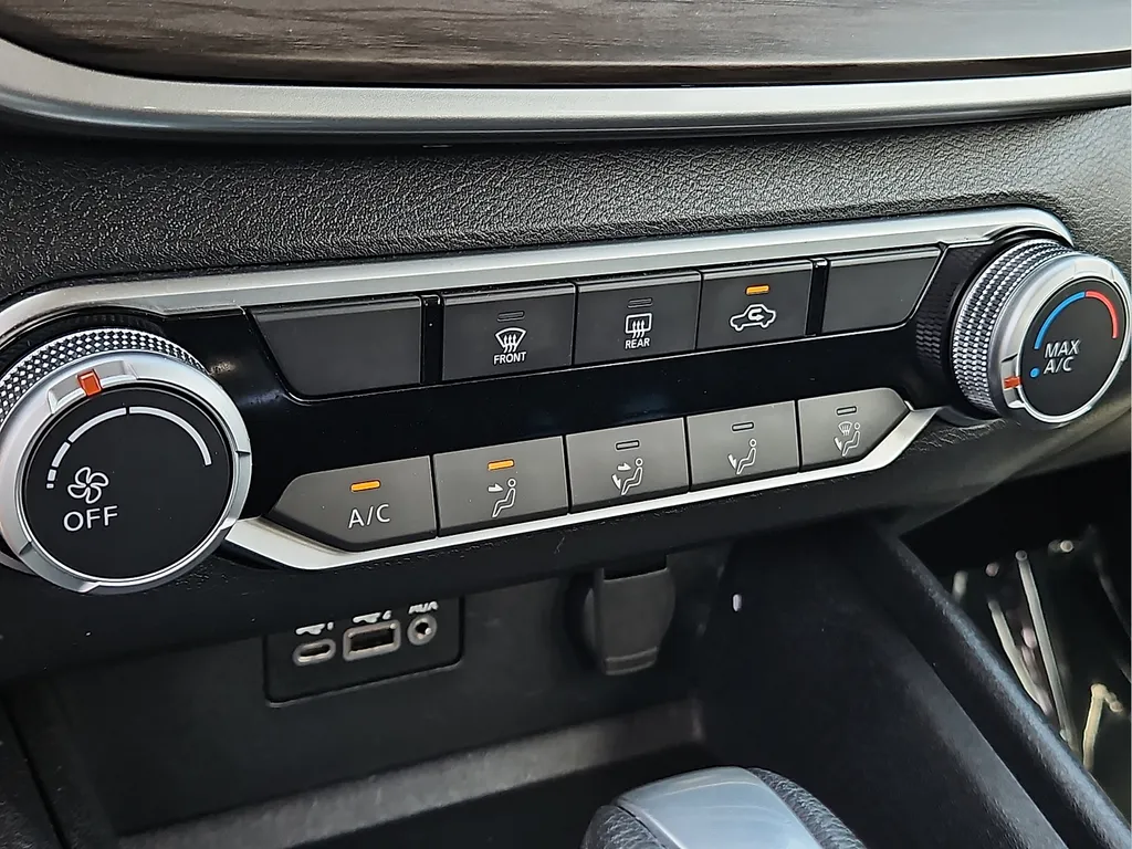 2025 Nissan Altima SV - Photo 24