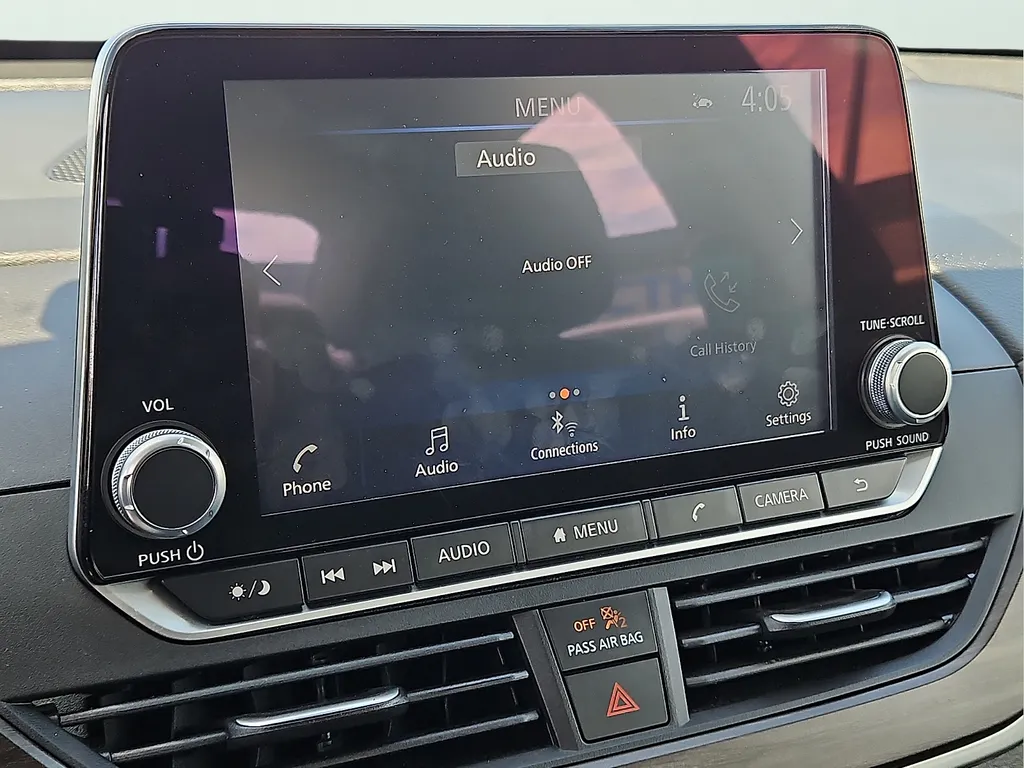 2025 Nissan Altima SV - Photo 20