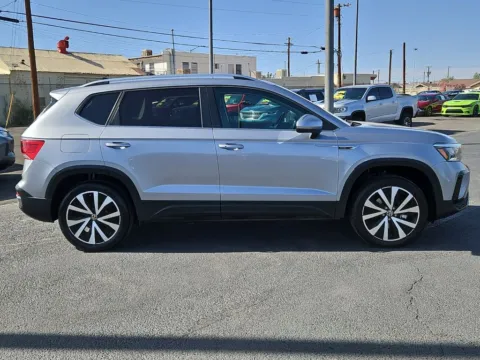 Photos of 2024 Volkswagen Taos 1.5T SE for sale in El Paso, TX at RightDrive - 6930 Alameda