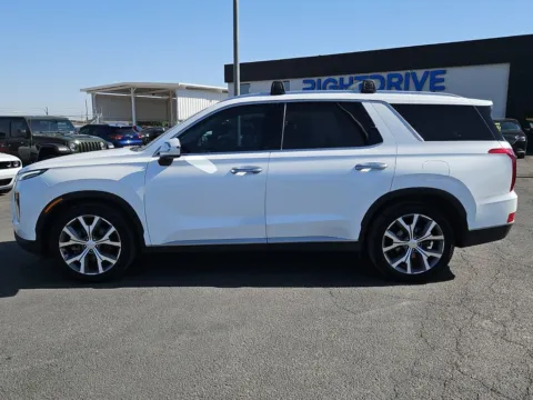 More photos of 2022 Hyundai Palisade SEL at RightDrive - 6930 Alameda, TX