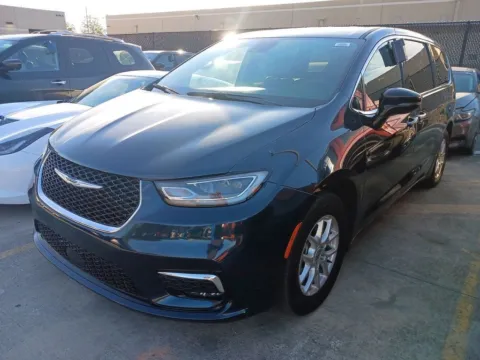 Photos of 2025 Chrysler Pacifica Select for sale in El Paso, TX at RightDrive - 6930 Alameda