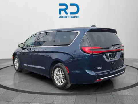 More photos of 2025 Chrysler Pacifica Select at RightDrive - 6930 Alameda, TX