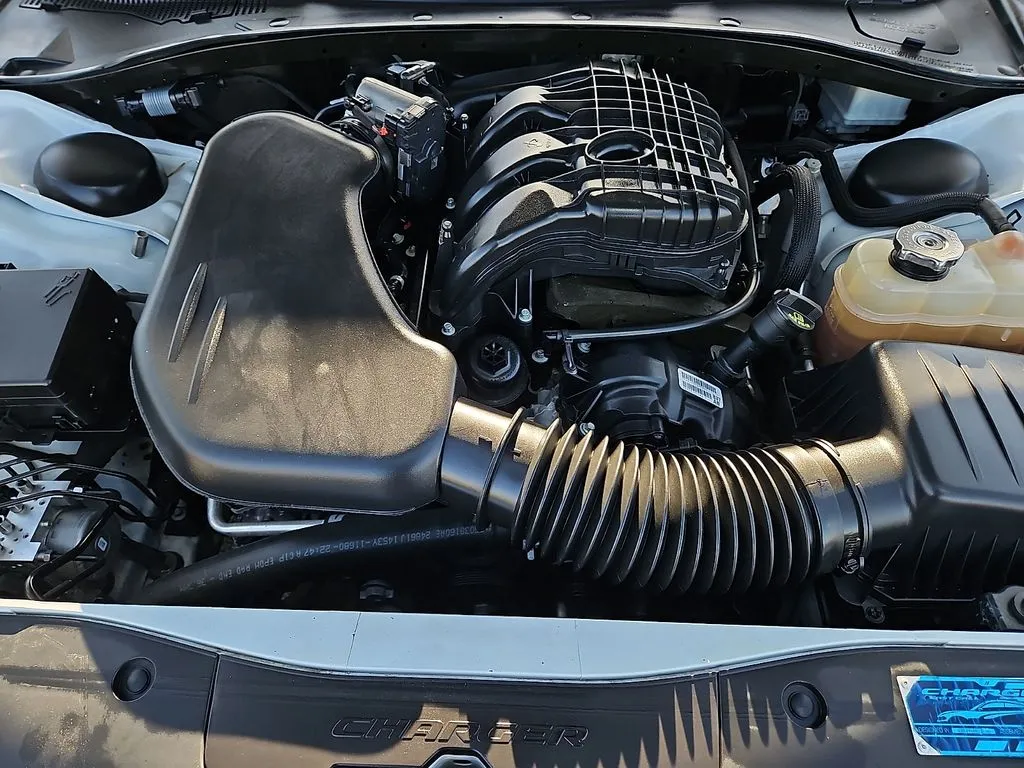 2023 Dodge Charger SXT - Photo 9