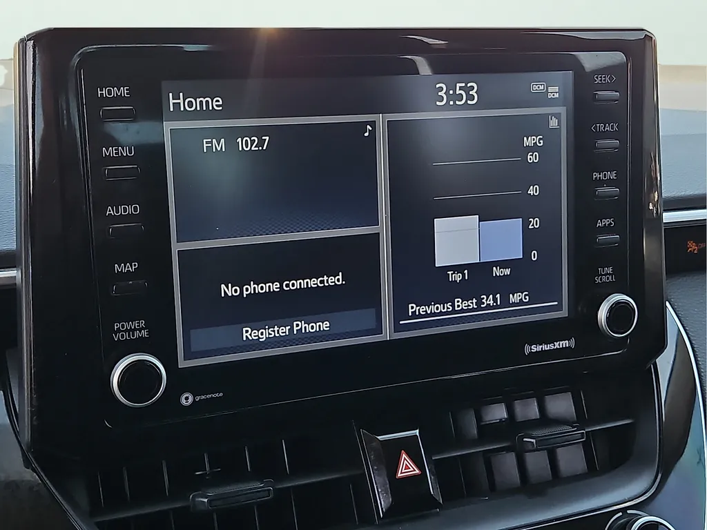 2022 Toyota Corolla LE - Photo 19