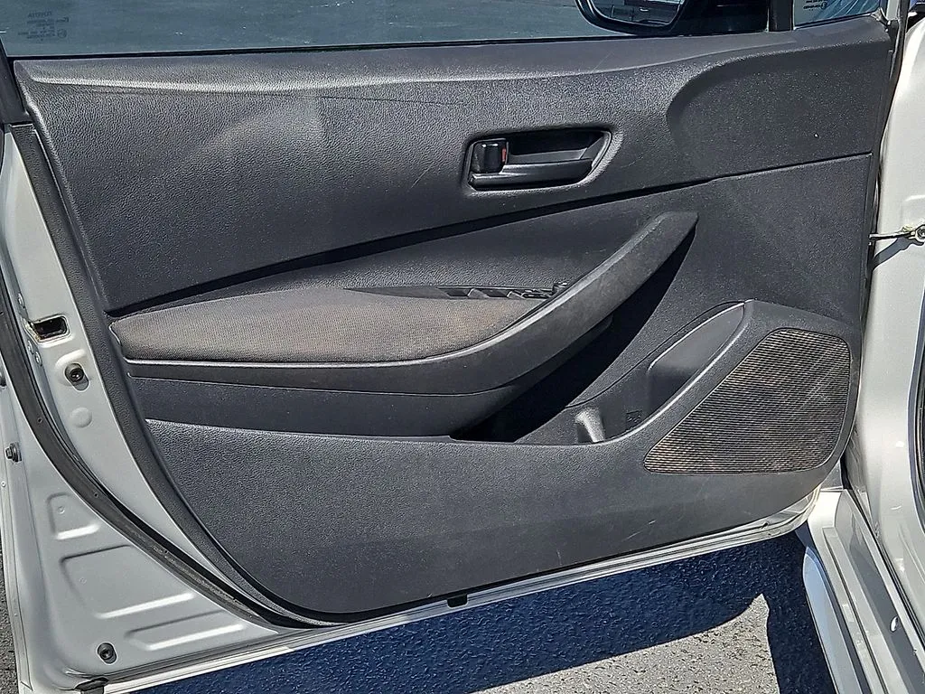 2022 Toyota Corolla LE - Photo 14