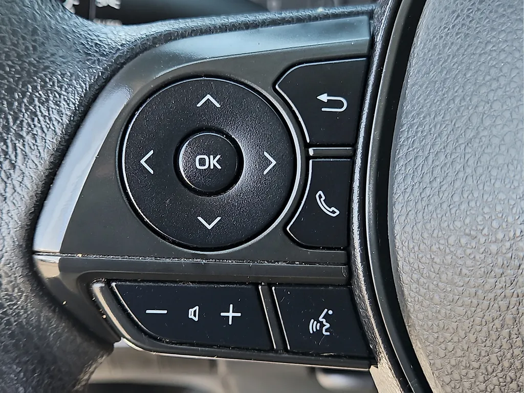 2022 Toyota Corolla LE - Photo 21