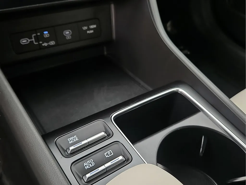 2025 Hyundai Sonata SEL - Photo 25