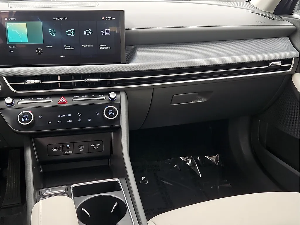 2025 Hyundai Sonata SEL - Photo 14