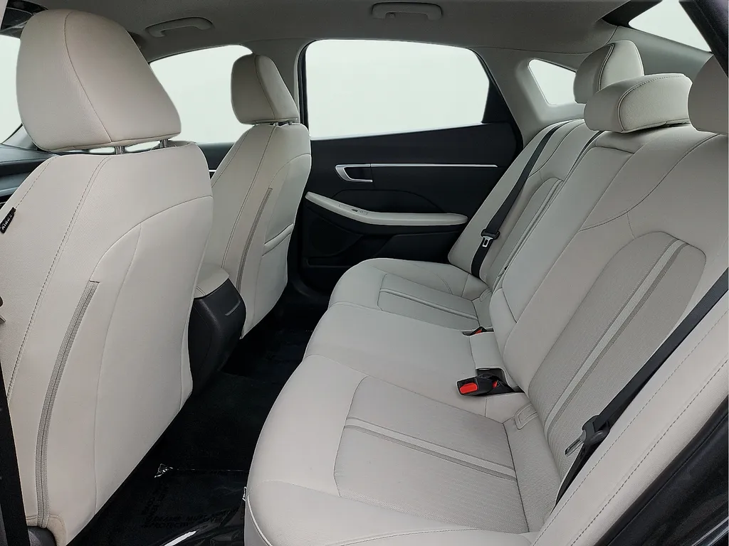 2025 Hyundai Sonata SEL - Photo 11