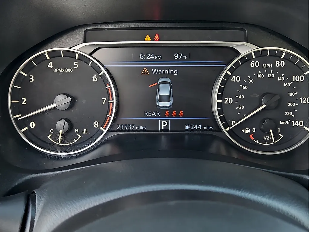 2025 Nissan Altima SV - Photo 18