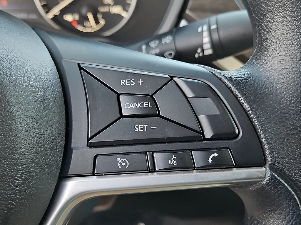 2025 Nissan Altima SV - Photo 20