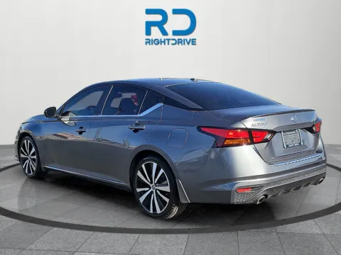 More photos of 2021 Nissan Altima 2.5 SR at RightDrive - 6930 Alameda, TX