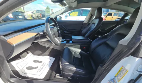 More photos of 2018 Tesla Model 3 Long Range at RightDrive - 6930 Alameda, TX