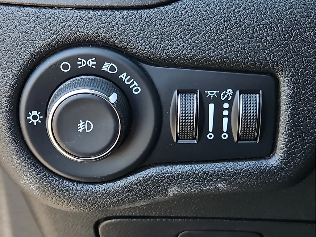Jeep Cherokee photo 19