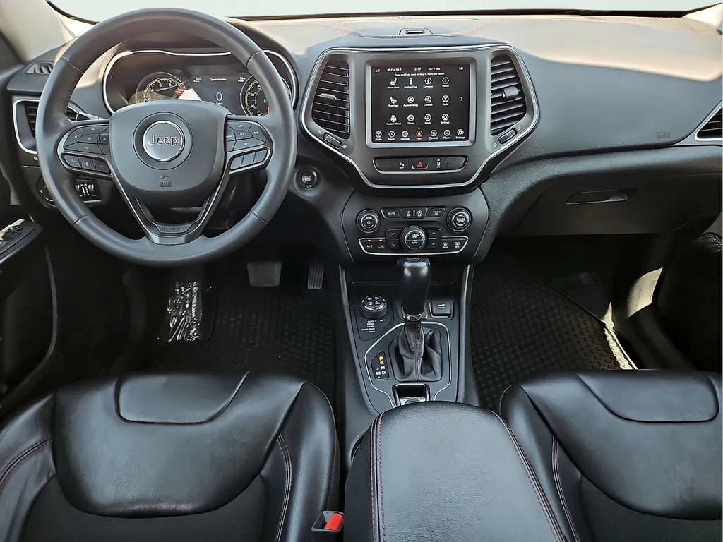 Jeep Cherokee photo 15
