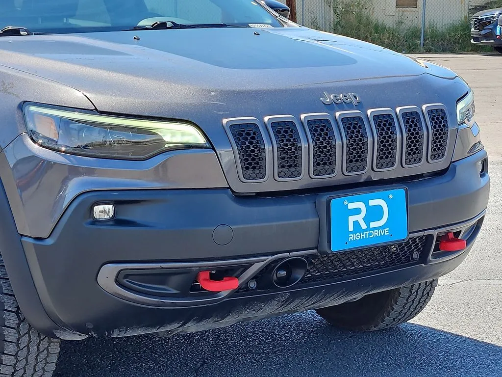 Jeep Cherokee photo 7