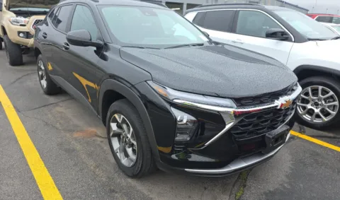 More photos of 2025 Chevrolet Trax LT at RightDrive - 6930 Alameda, TX