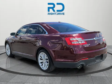 More photos of 2018 Ford Taurus Limited at RightDrive - 6930 Alameda, TX