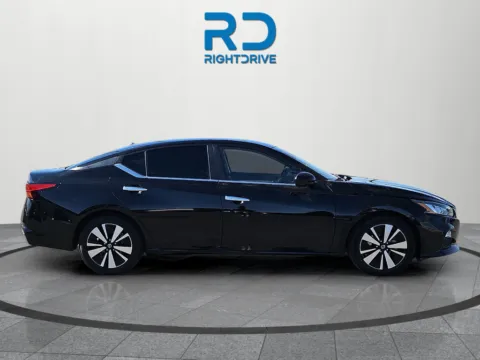Photos of 2022 Nissan Altima 2.5 SV for sale in El Paso, TX at RightDrive - 6930 Alameda