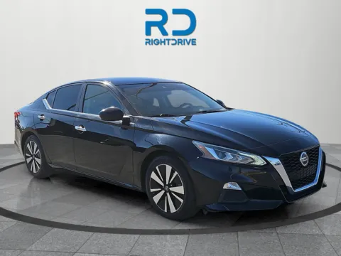 Black 2022 Nissan Altima 2.5 SV for sale in El Paso, TX