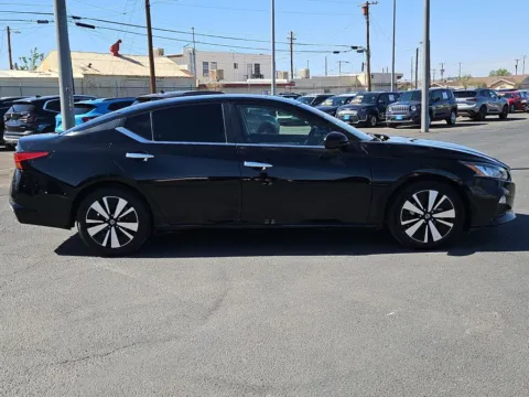 Photos of 2022 Nissan Altima 2.5 SV for sale in El Paso, TX at RightDrive - 6930 Alameda