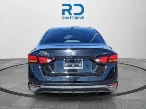 More photos of 2022 Nissan Altima 2.5 SV at RightDrive - 6930 Alameda, TX
