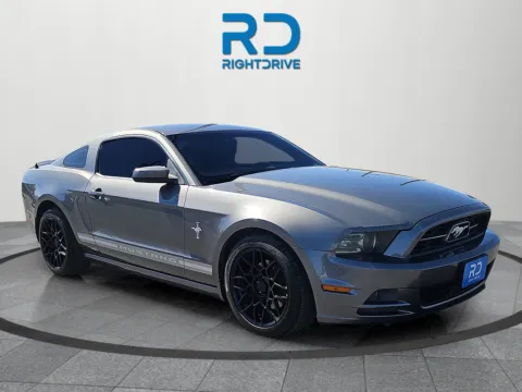 Gray 2013 Ford Mustang V6 Premium for sale in El Paso, TX