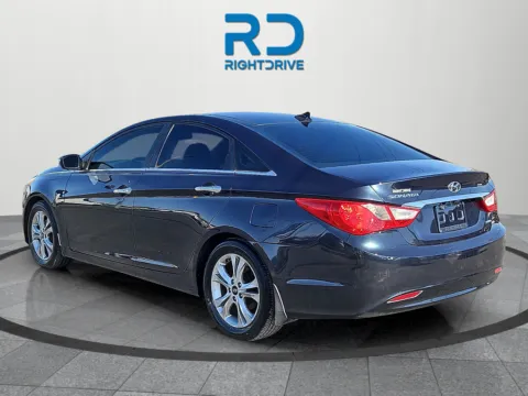 More photos of 2013 Hyundai Sonata Limited at RightDrive - 6930 Alameda, TX
