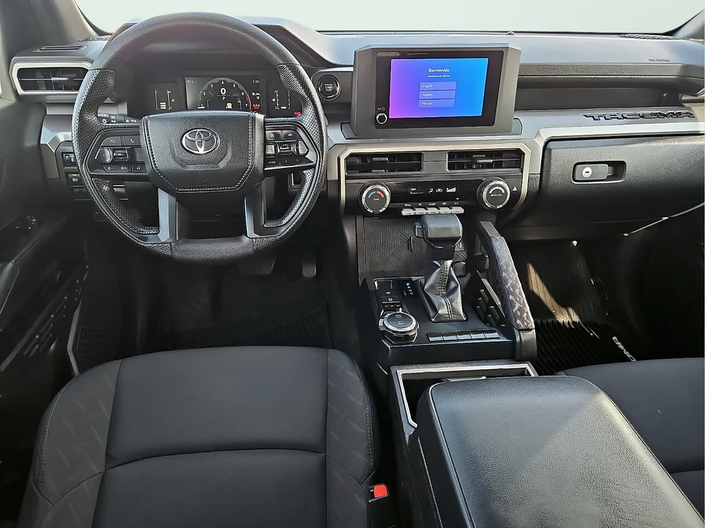 Toyota Tacoma photo 12